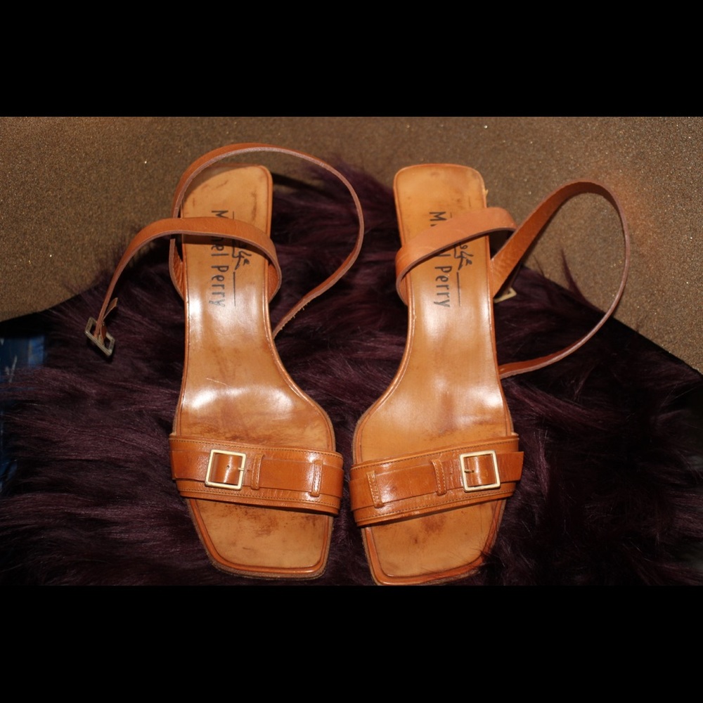 Tan open toe shoes